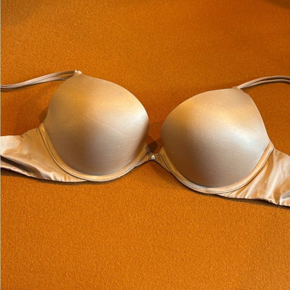 Elegant Nude Bra VICTORIA SECRET
